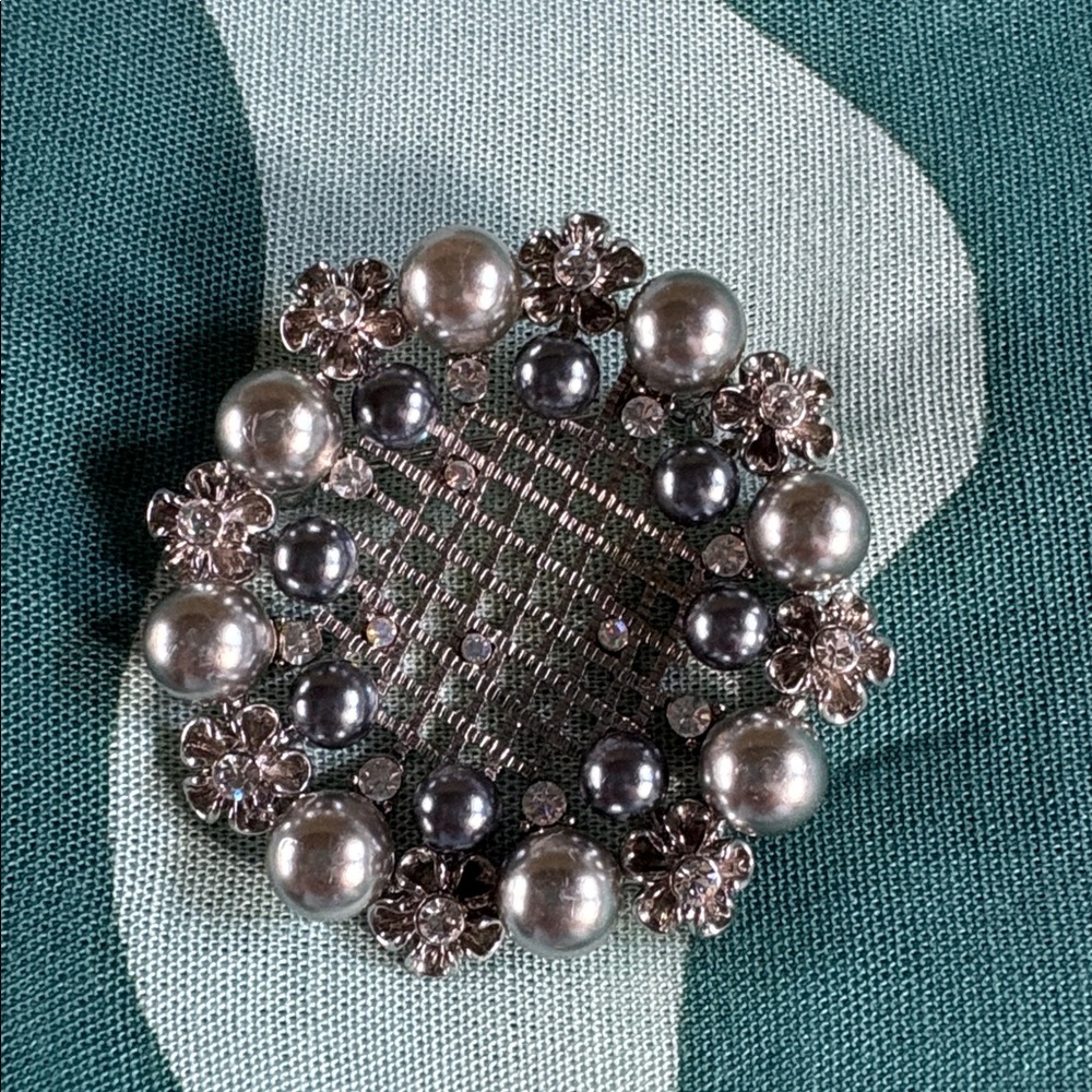Elegant Silver and Gray Brooch with Pearl Accents